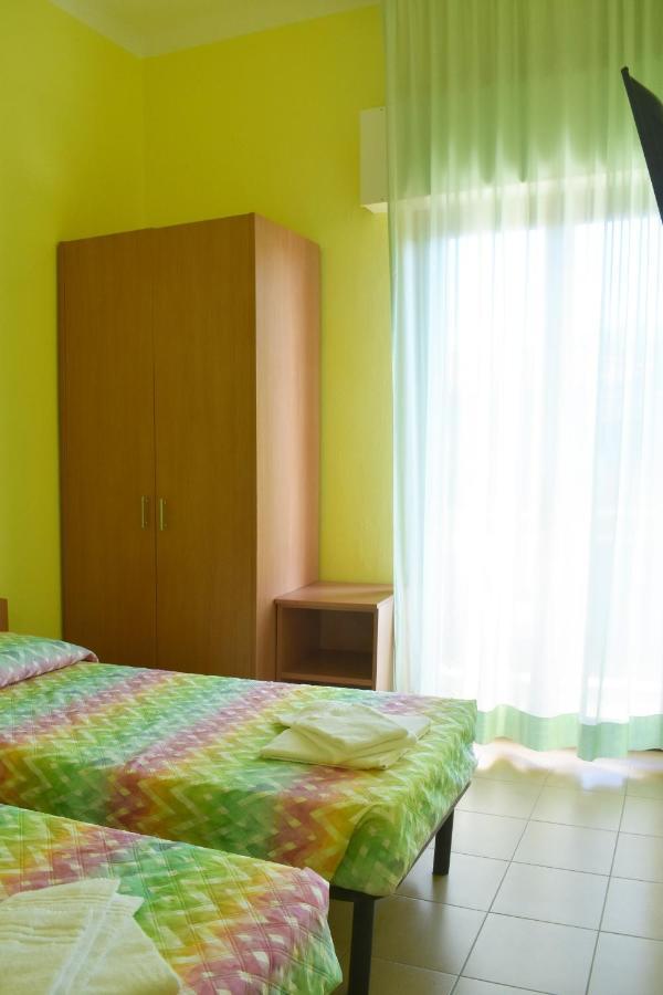 Hotel Casa Per Ferie Nostra Signora Tonfano *